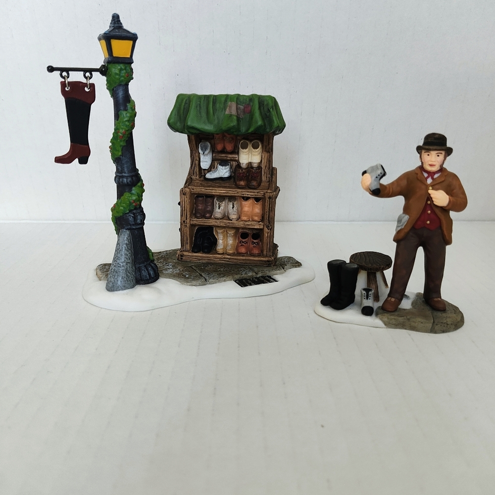 VTG Dept 56 Cobbler's Corner Stand Dickens' Village Heritage Village Collection